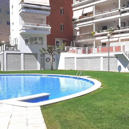 Blanes Sleeps 6 Mont Barbat