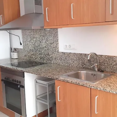 Blanes Sleeps 6 *