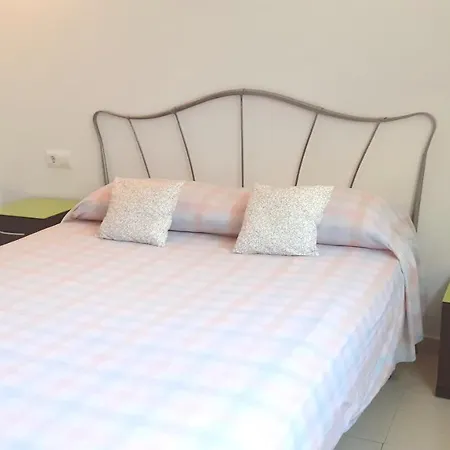 Appartement Blanes Sleeps 6 Mont Barbat