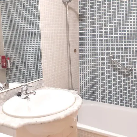 Appartement Blanes Sleeps 6 Mont Barbat